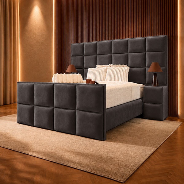 Boxspring Set Malaga in een donkere uitvoering met een hoog hoofd- en voetbord met rechthoekige vakken
